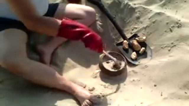 КЛАД В БЕЛОМ ПЕСКЕ! ШИКАРНОЕ ЗОЛОТО! смотреть онлайн