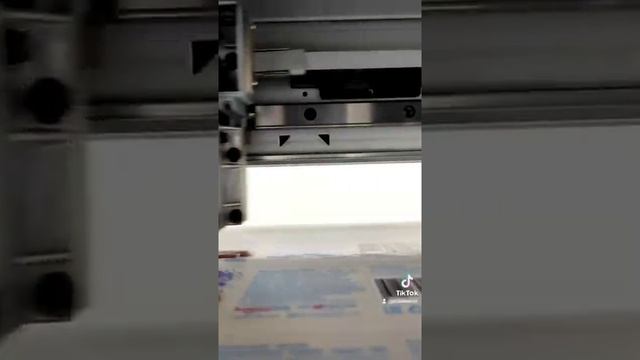 Резка наклеек на плоттере Mimaki CJV150-160