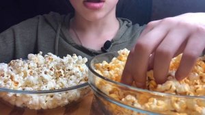 2 ТАРЕЛКИ ПОПКОРНА С СЫРОМ И С СОЛЬЮ| МУКБАНГ смогу ли я??