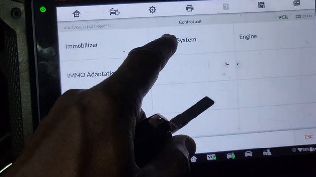 2005-2019 Volkswagen Jetta Remote control Programming Using Autel MaximIm im608 смотреть онлайн