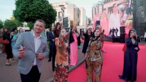 Аника Керимова | Показ по мотивам картин Татьяны Плаксиной