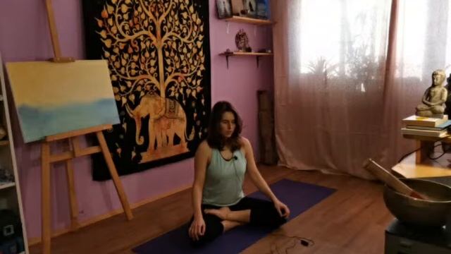 ОНЛАЙН ЙОГА 08.04.20 СОЛНЕЧНАЯ МЕДИТАТИВНОСТЬ смотреть онлайн