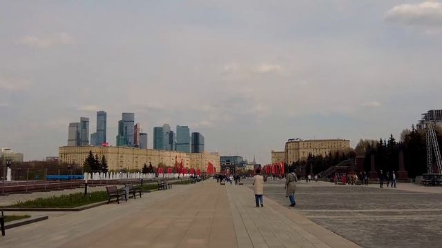 Велопрогулка по Москве в начале мая 2022 :: Двухдневный веломаршрут + пешая прогулка по Царицыно