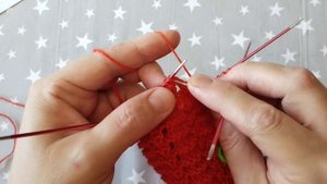Простой, летний, воздушный узор для кругового вязания.