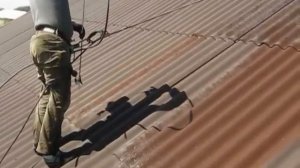 Покраска шифера (2-й слой). Цвет: темно-коричневый. 2012 г. - SHIFER.by