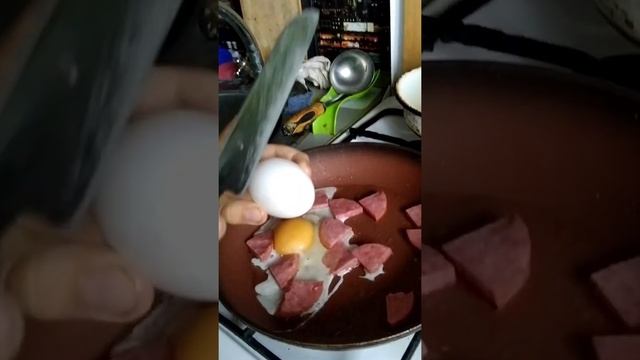 Готовлю завтрак. Как порадовать маму?