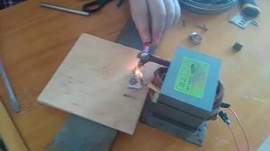 Вторая жизнь трансформатора от микроволновки