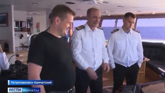 Илья Шестаков оценил возможности траулера «Ленинец»