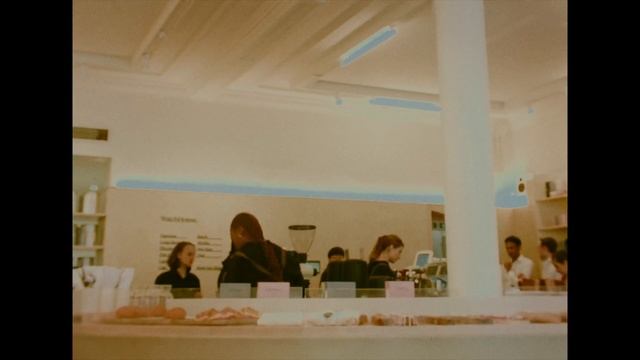 Filming around London with a 10 years old camera / BMPCC Original Short film смотреть онлайн