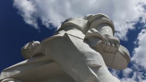 Святогорская Лавра и Памятник Артёма и мост через Северский Донец (видео с горы)