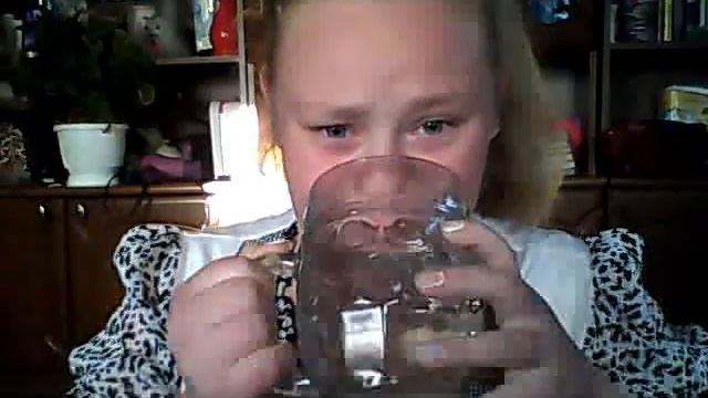 Вызов принят:2 куска хлеба\мука\1 литр воды( смотреть онлайн