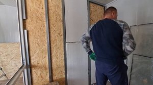 ДАЧА , ДОМ ИЗ СЕНДВИЧ ПАНЕЛЕЙ , РЕМОНТ, СДЕЛАЛИ ПРИХОЖУЮ В ДОМЕ