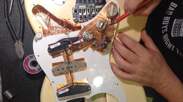 Fender Stratocaster MIJ 1985. System 1 Trem. смотреть онлайн