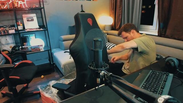 Собираем игровое кресло Genesis NITRO 890. Распаковка, сборка и обзор геймерского кресла! смотреть онлайн