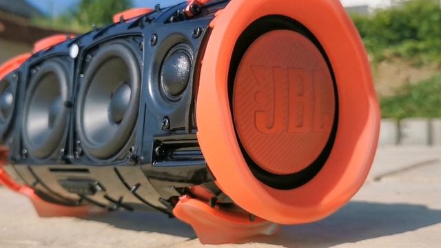 JBL XTREME 2 BASS TEST *100 VOLUME LFM смотреть онлайн
