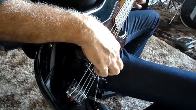 Teste Baixo Fender México Jazz Bass - Review / Demo смотреть онлайн