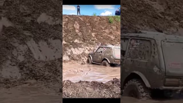 Кто больший "проходимец": Touareg или Нива? )))