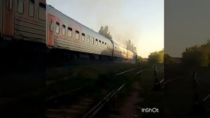 2ТЭ10М-365 с поездом 53 отправляется со станции Чебоксары I