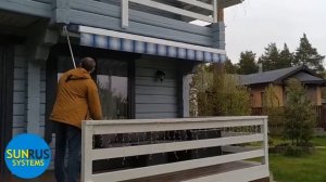 Выдвижная маркиза  G100 Gaviota (Spain) для загородного дома ,монтаж в деревянный брус .