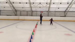 Самокат. Тренировка по фигурному катанию для малышей