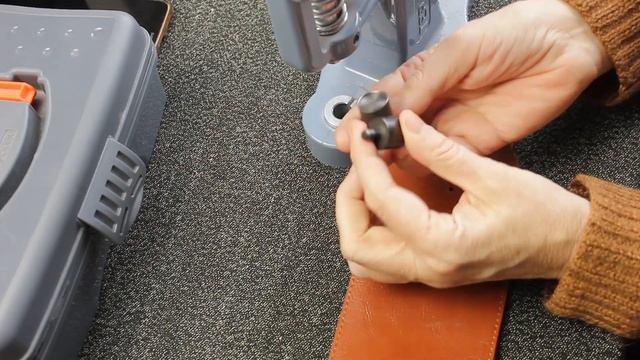 Всего 1 шов! Используем лоскутки кожзама смотреть онлайн