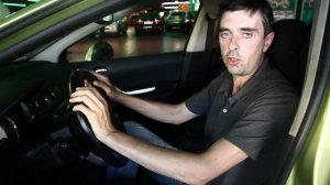 Автошкола. Правильная посадка за рулем