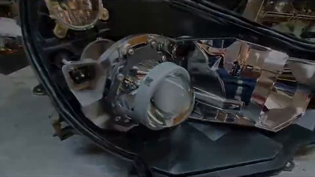 Subaru Outback. Замена линз на Hella 3R и ДХО в секцию поворотника. смотреть онлайн