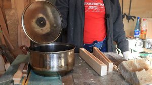 Рамочная кормушка удобная и простая в изготовлении