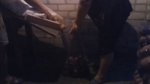 засыпка картошки в сетки для овощей