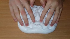 КАК СДЕЛАТЬ СЛАЙМ ИЗ ПЕНЫ ДЛЯ БРИТЬЯ!!! СЛАЙМ ИЗ ПЕНЫ ЭТОТ ЛИЗУН СДЕЛАЕТ ДАЖЕ РЕБЕНОК!!!