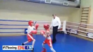 4 месяца занятий с Исаевым и уже роняет. Боксеру 12 лет