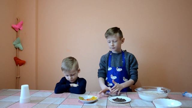 Мороженое со сгущенкой и сметаны (Ice cream with condensed milk and sour cream) смотреть онлайн