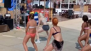 Reggaeton vs Twerk [1] -- Odessa, July 2016