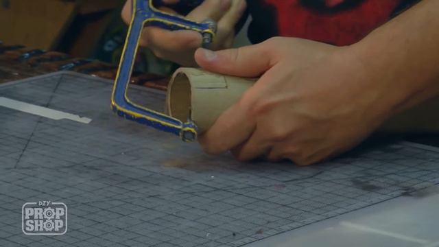 DIY Chainsaw Machine Gun (Gears of War ) - DIY Prop Shop смотреть онлайн