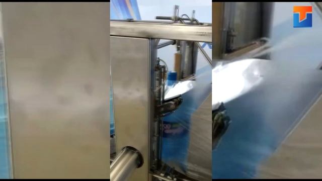 Упаковочный автомат для бутылок 19 литров "АП19-700" смотреть онлайн