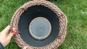 корзина из искусственного ротанга