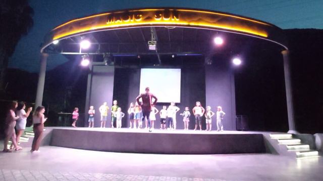 Отель "Magic Sun". Вечерняя жизнь. смотреть онлайн