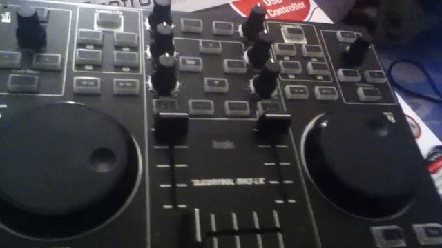 Hercules DJ Control MP3 LE DJ Controller (Review) смотреть онлайн
