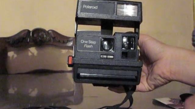 Antigua Cámara Fotográfica Polaroid 600 Plus -instantanea смотреть онлайн