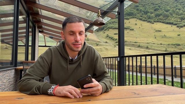 Клиент поправляет смотреть онлайн