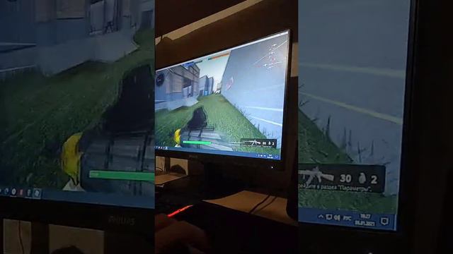 Я играю в плохой бизнес и расказываю что там можно делать смотреть онлайн