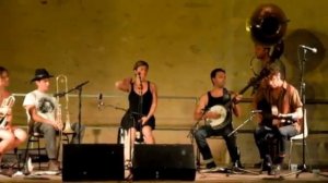 Erika Lewis & Tuba Skinny - Almost Afraid To Love (Périgueux, 2019.)