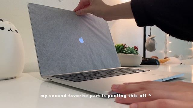 macbook pro M1 2020 unboxing ?♡ (setup, customizing + airpods) смотреть онлайн