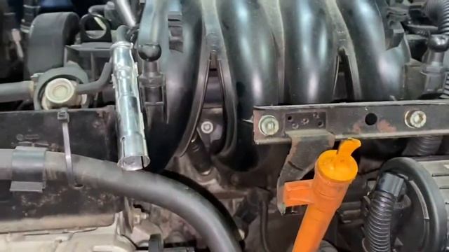 Замена свечей на Ауди А3 с двигателем 1.6 литра без снятия впускного коллектора смотреть онлайн