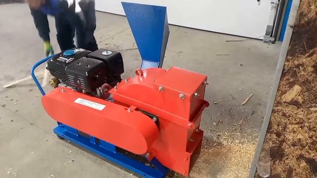 Мощный Щепорез/ дробилка Щ450 Draxter (настройка арболитовая щепа Гост) с бензо двигателем 18.5 л.с
