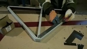 Жестяные работы. Каркас кровли кирпичного забора. Процесс изготовления. #водосток #кровля