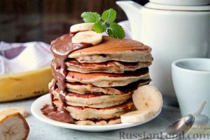 Мини-блинчики для сладкоежек.
БАНАНОВЫЕ ПАНКЕЙКИ С ШОКОЛАДОМ