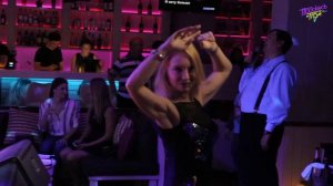 Караоке-бар "Проснись и Пой"