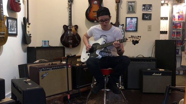 Jim Root Telecaster and Vandy Commodores Shirt смотреть онлайн