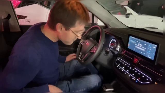 Москвич 3 кроссовер отжался и не упал. Первый обзор презентация 2022 смотреть онлайн